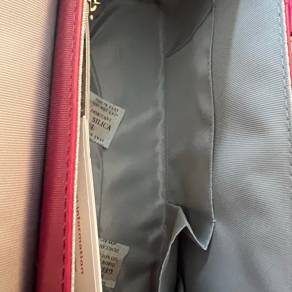 The Diva - Fuchsia Beijo Bag - New With Tags & Dust Cover - Picture 8 of 8